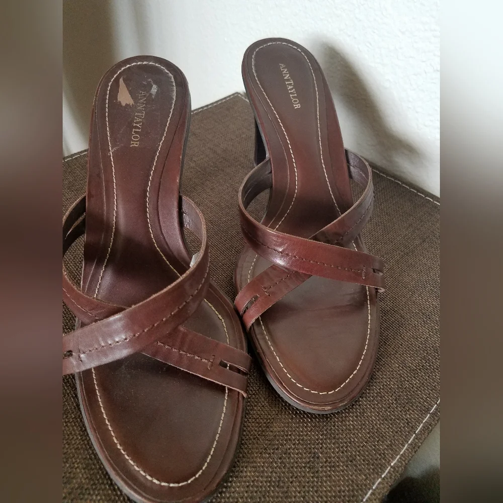 Ann Taylor Leather Sandal Slip-On High Heel Chestnut Brown 8.5 Gently Used - Picture 4 of 6